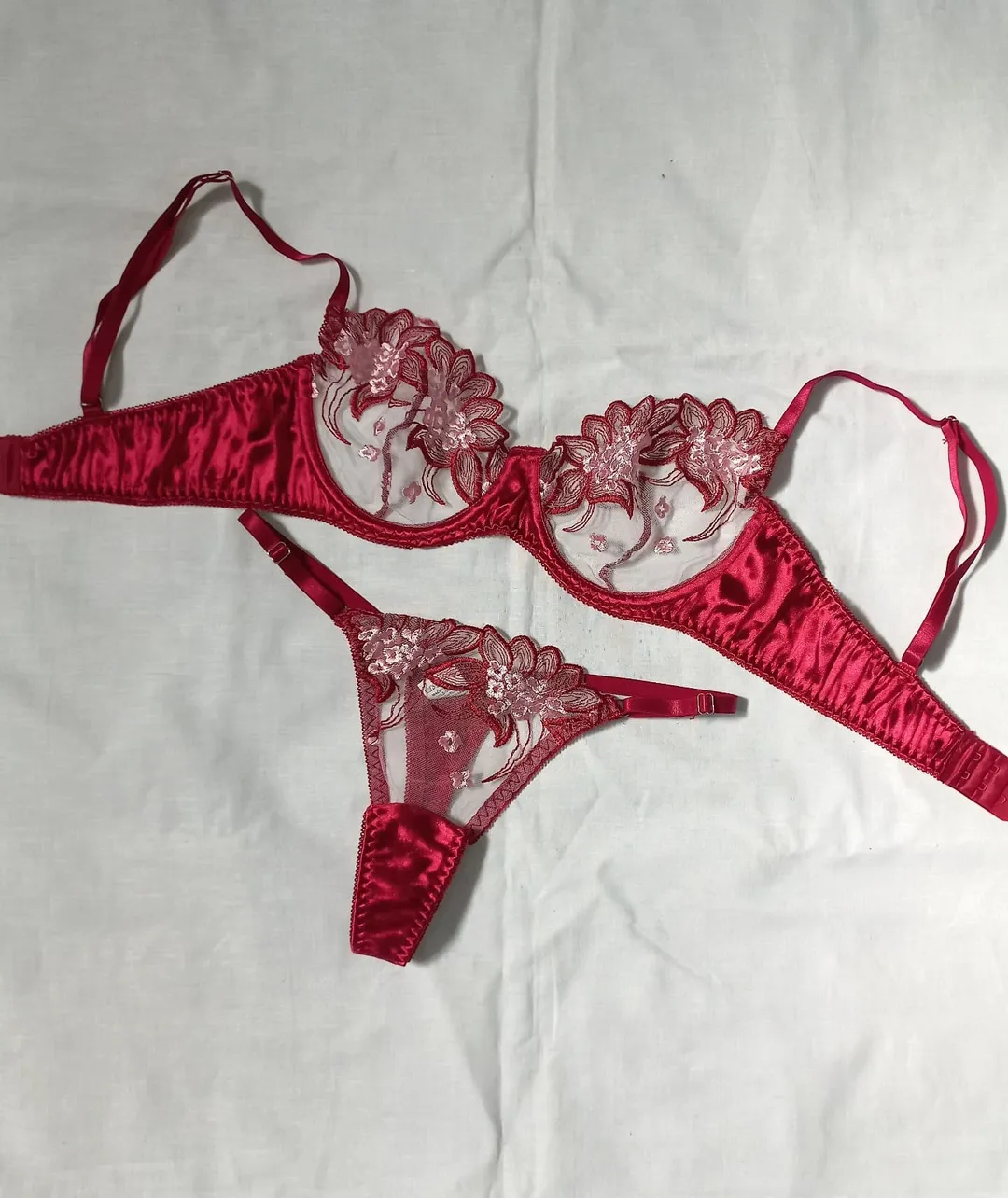 ست شورت و سوتین توری ژینوس