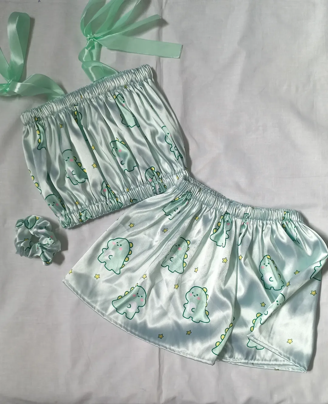 ست نیمتنه شورتک ساتن زنانه